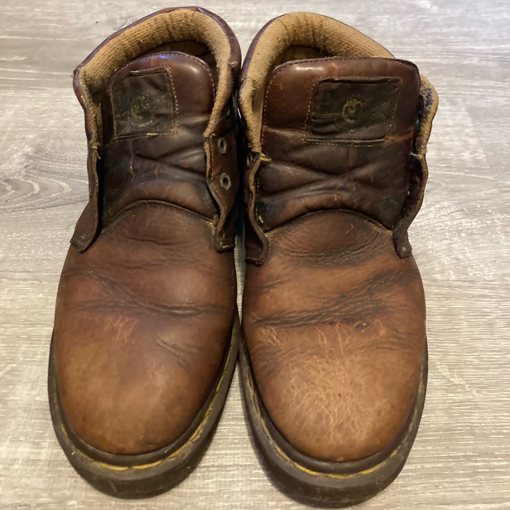 Dr. Martens Air Wair Shoes made in England Size 10 8057 AW004